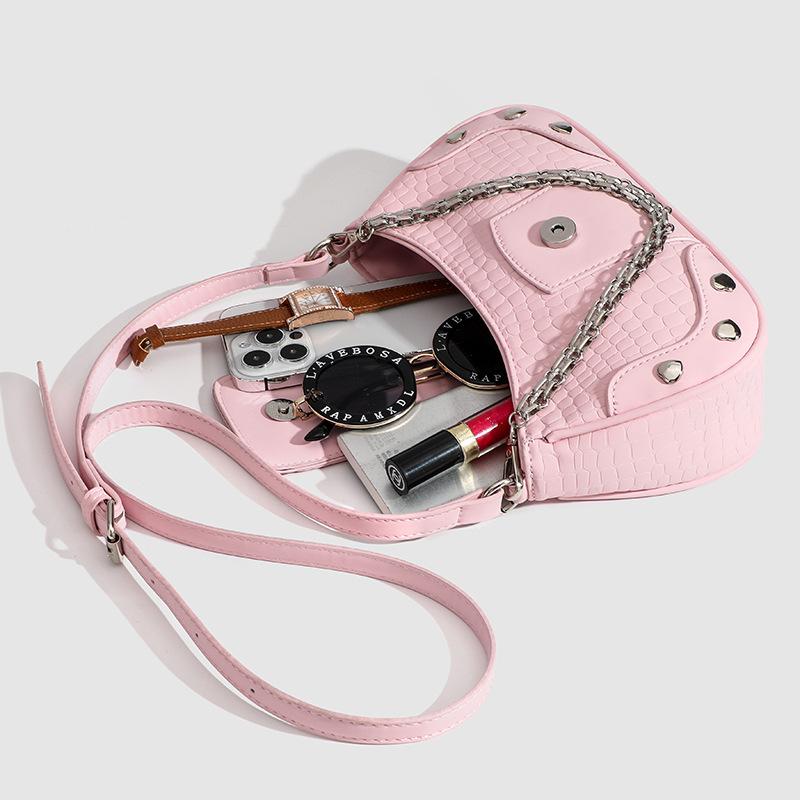 New Women's Heart Rivet Underarm Shoulder Bags Y2K Punk Pink Crossbody Bags Hottie PU Leather Fashion Cool Zip Handbags