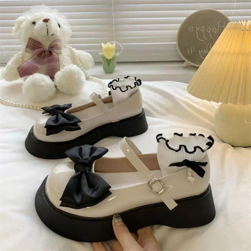 One-word buckle with shallow mouth round head bow small leather shoes for women jk sweet and cool Mary Jane shallow mouth single shoes for women 2025 