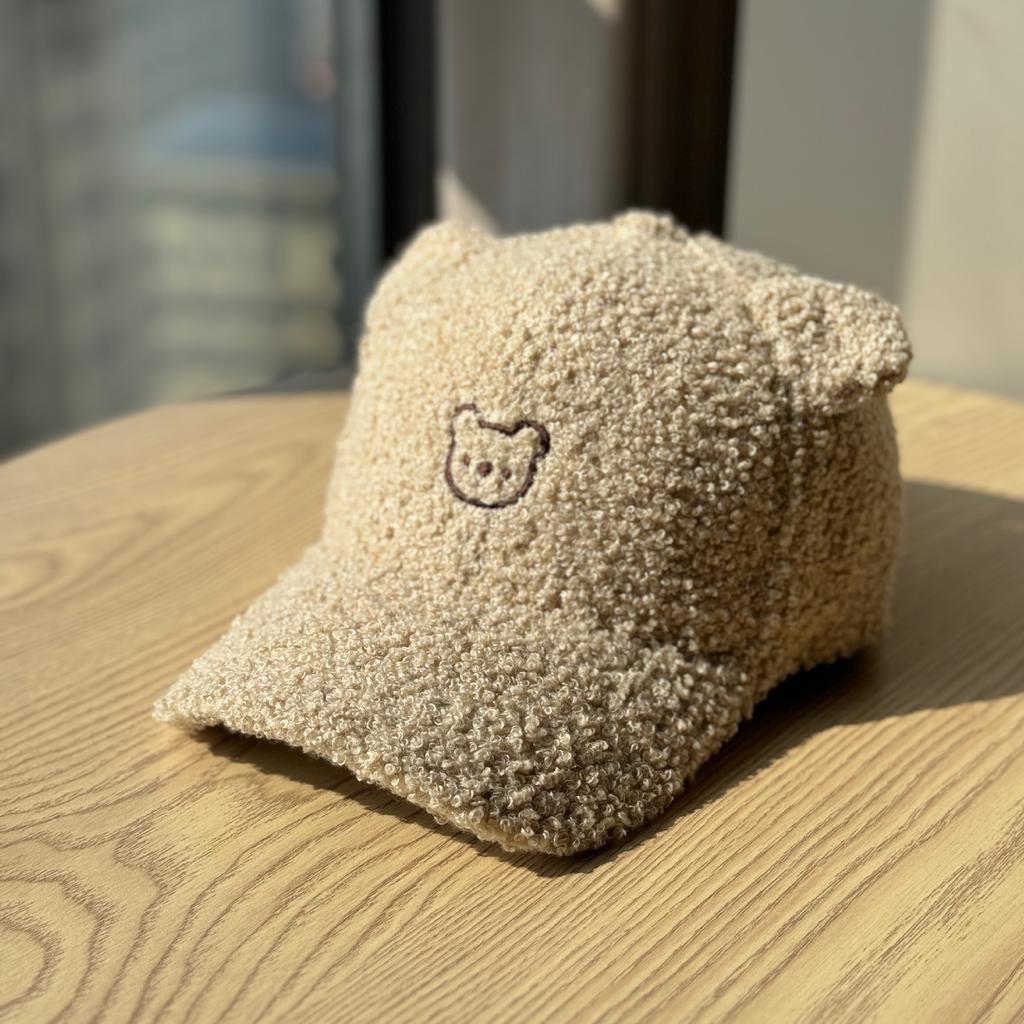 Korean-style cute bear ear lamb wool baseball cap for men and women, warm and versatile for autumn and winter, cartoon embroidered duckbill cap