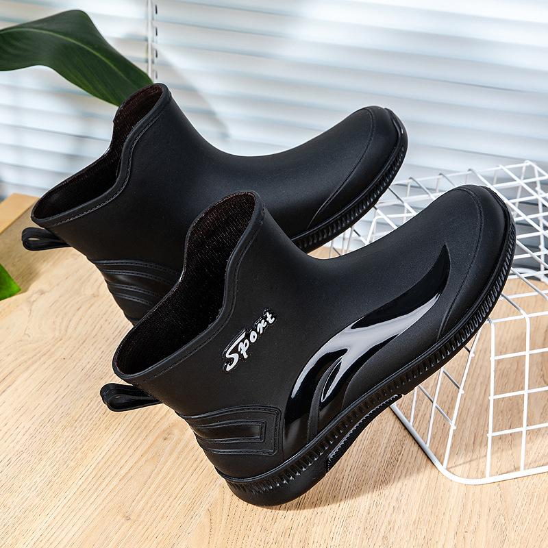 

Модные дождевые ботинки для мужчин и взрослых, утолщенная верхняя одежда, водонепроницаемая обувь, средняя обувь с трубчатым ремешком, резиновые ботинки из бархата, хлопковые резиновые сапоги для рыбалки 40 [add fleece and shoot one size larger]