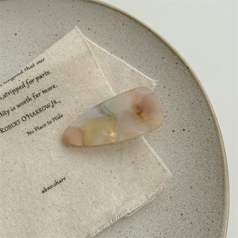 Acetic Acid Pink Duckbill Hair Clip - Simple, Cute Style