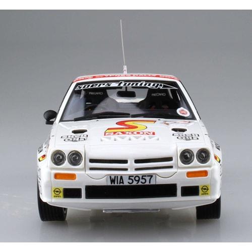 Aoshima Bunka Kyozai Skynet 1/24 Belkits Series No. 9 Opel Manta 400 GR.B Jimmy McRae 24 Uren van Ieper Plastic Model