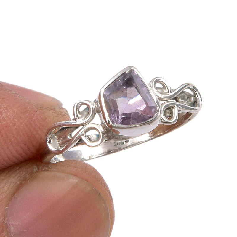 

Подарочное кольцо из серебра 925 пробы с натуральным розовым аметистом ручной работы S.6 f7o03