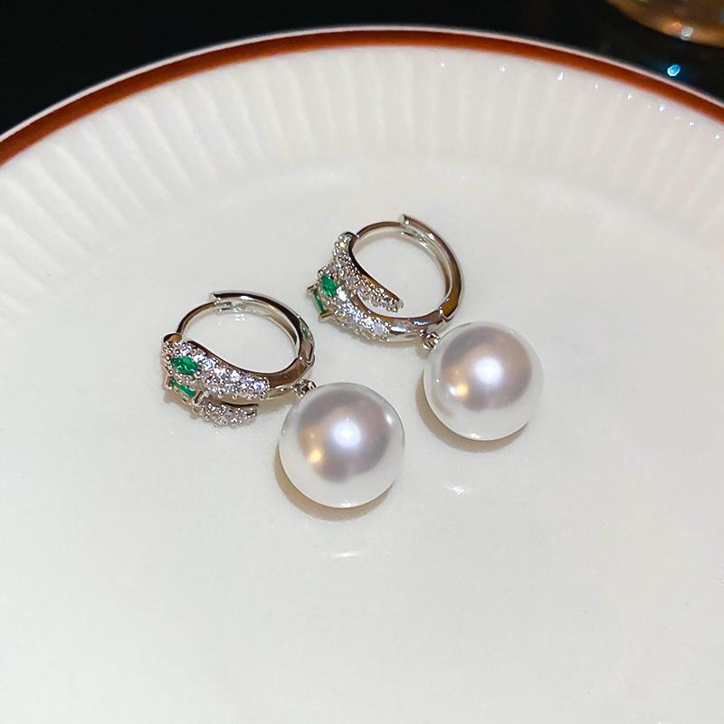 Silver Needle Luxury Zircon Flower & Butterfly Pearl Earrings - High-End French Retro Autumn/Winter Style