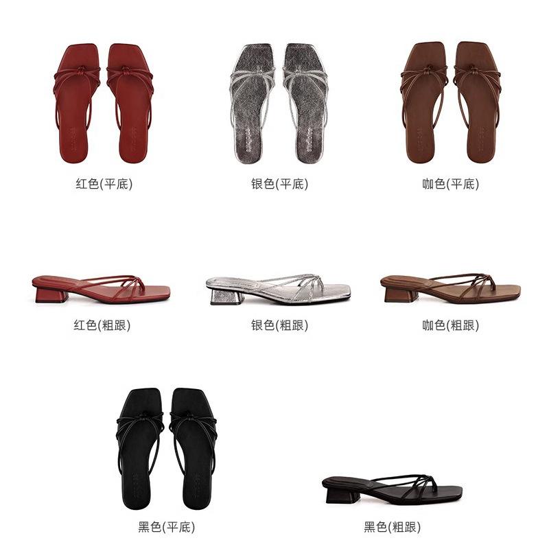 Traube Mutter vom gleichen Stil~ Neuer französischer eckiger Kopf im Sommer 2025, dünner Riemen ausgehöhlt und Füße, coole Slipper für Damen tragen