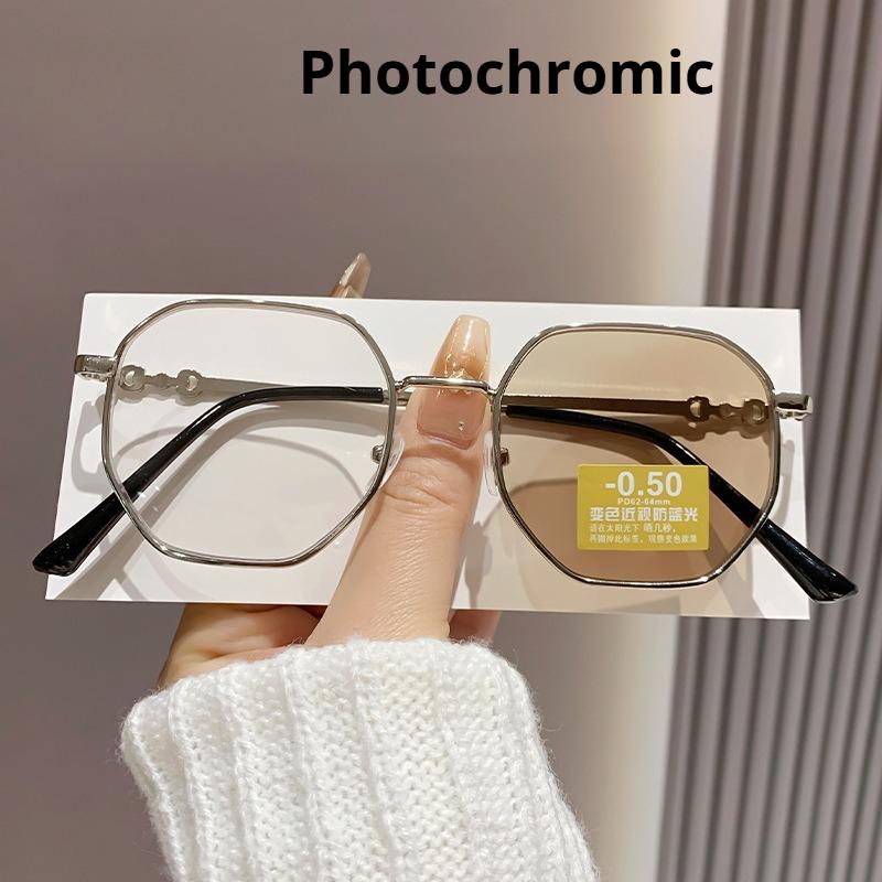 

New Fashion Photochromic Myopia Glasses Unisex Metal Frames HD Blue Light Protection Eye Protection Glasses Diopter 0 To -4.0 -4.0