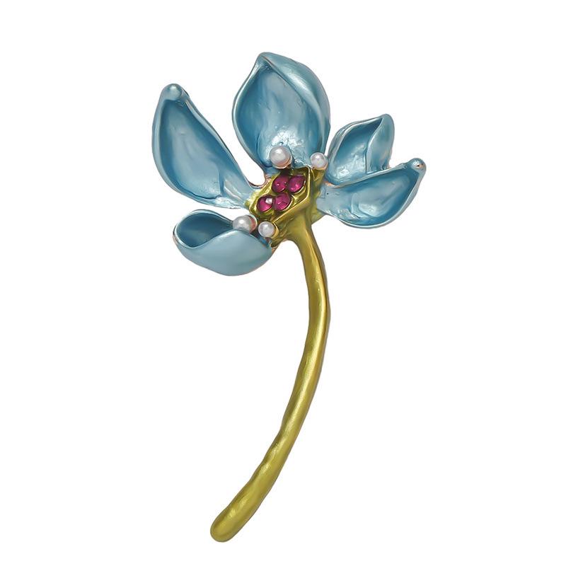 Elegant Pearl & Enamel Lotus Brooch Pin - Classic Chinese Style Accessory