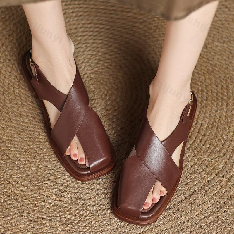 Fashion Roman Style Retro Square Head Women's Casual Flat Sandals 2025 Summer Fashion Hollow Versatile Soft Soled Comfortable Cool Shoes