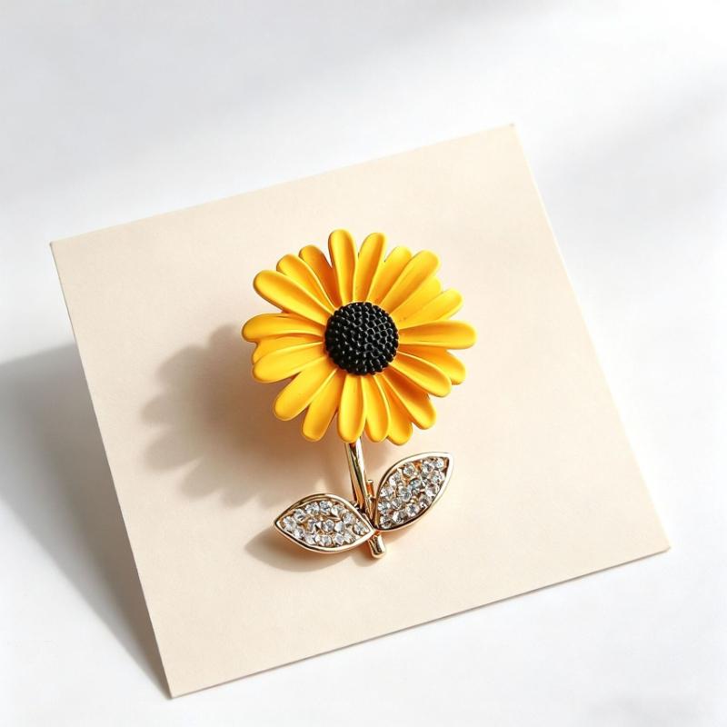 Trendy Sunflower Metal Brooch Exquisite Rhinestone Leaf Lapel Pins for Women Clothing Suit Badges Jewelry Accessories Gift
