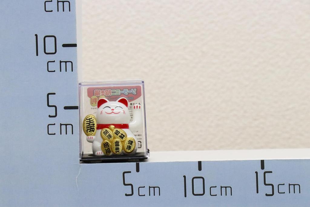 Castle Enterprise S Mini Winkende Katze Set Großpackung Ein entzückendes japanisches Souvenir für Kommt in einem Klarsichtetui Maneki-neko [Oval] (Weiß) Solarbetrieben,
