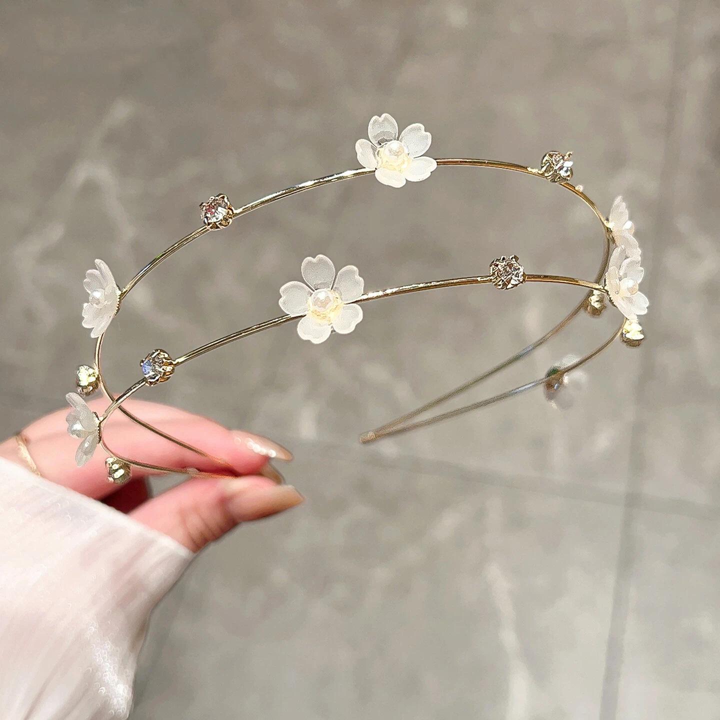 

Double Layer Hairband Flower Pearl Crystal Rhinestones Headband for Women Headwear Shiny Rhinestone Hair Band Hair Accessories білий