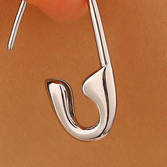 Sicherheitsnadel Ohrringe für Damen Minimalistische Hoop Pin Ohrringe Moderne Ohr-Creolen Stecker für täglichen Schmuck Street Dating Party
