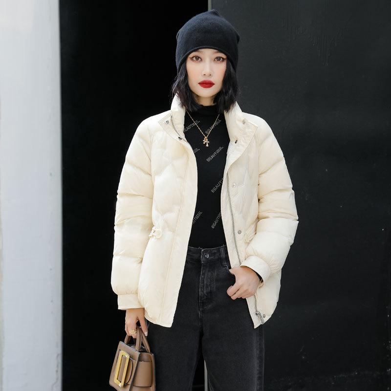 Down Jacket Winter Women's New Light and Thin Loose White Duck Down Short Small Fashion Thin Coat