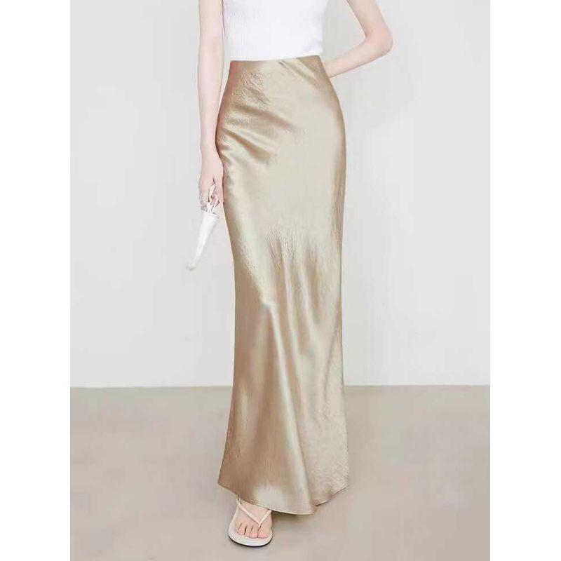 Fashion Style Pure Color Satin Skirt Elastic Waist Hand Grip Pattern Long Skirt Pattern Satin Skirt