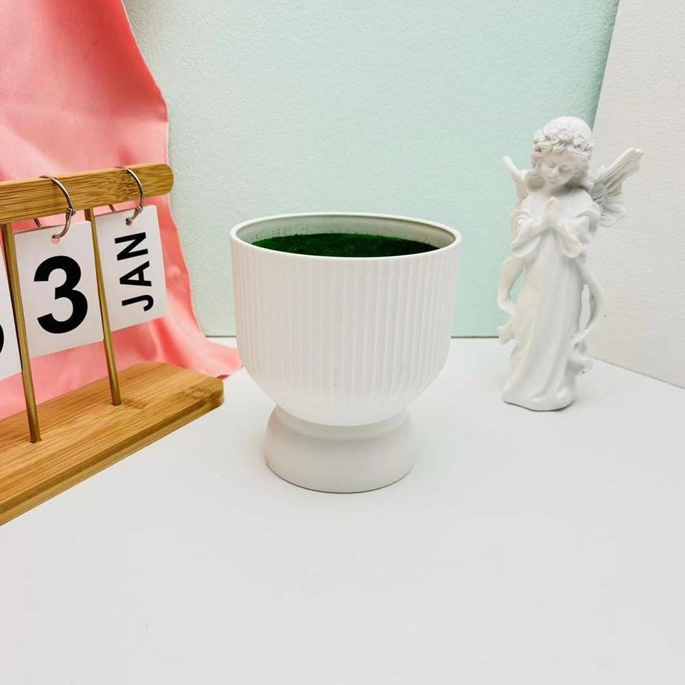 

Decorative Plastic Flower Container With Textured Surface For Home Office Gift белый