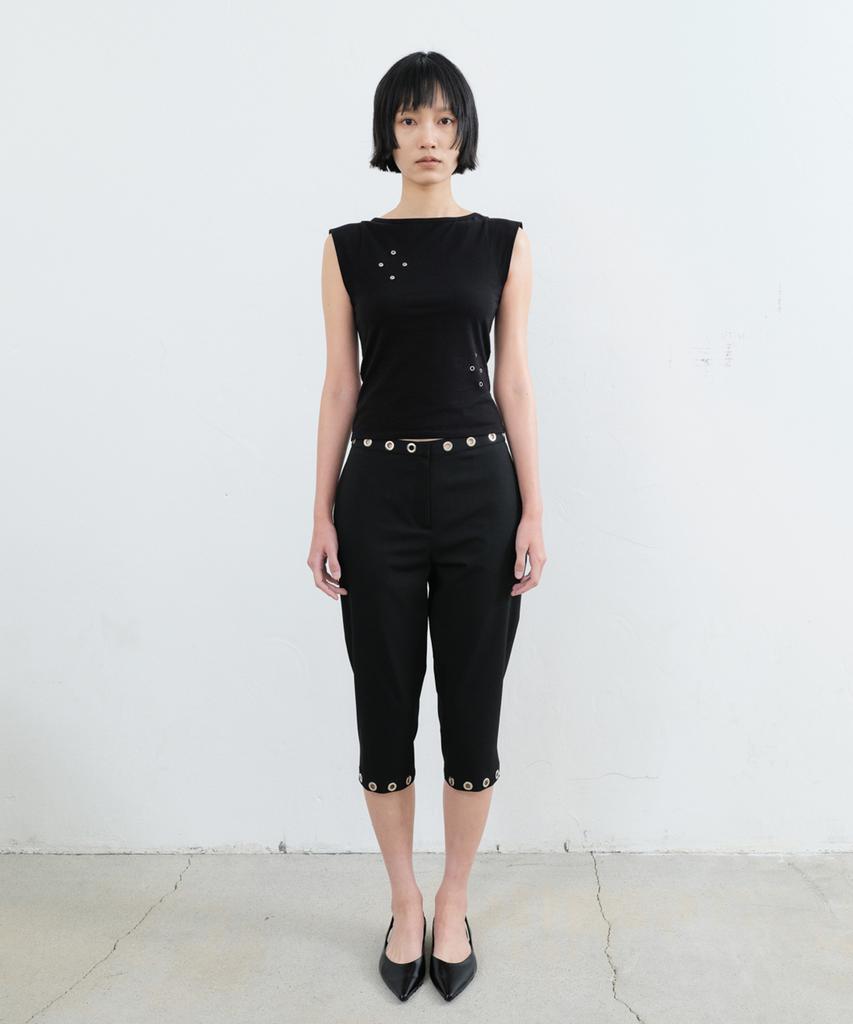 Sillot Big Eyelet Capri Pants (Black)