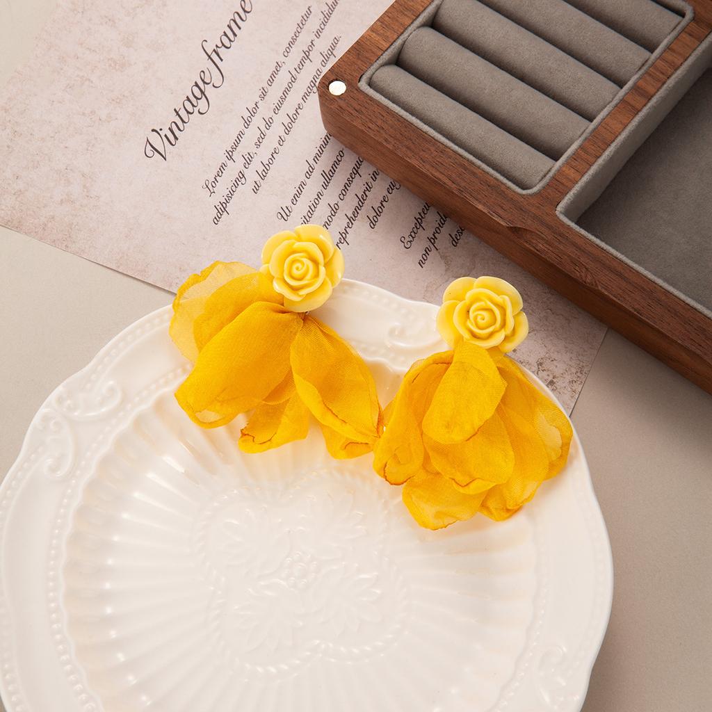 Summer Super Fairy Vacation Style Earrings Seaside Sweet Fabric Flower Stud Earrings Femininity Advanced Sense Gentle Earrings