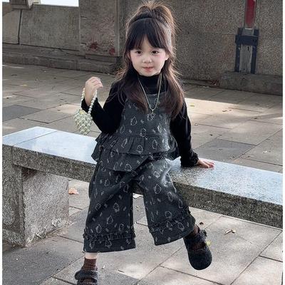 2026 Super Cute Girls' Winter Suit: Baby Girl Three-Piece Set with Vest, Pants, and Plus Velvet.