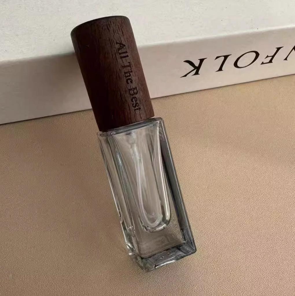 5ml Transparent Glass Perfume Spray Bottle Sample Glass Vials Cosmetics Portable Mini Perfume Atomizer Wooden Cap Refillable
