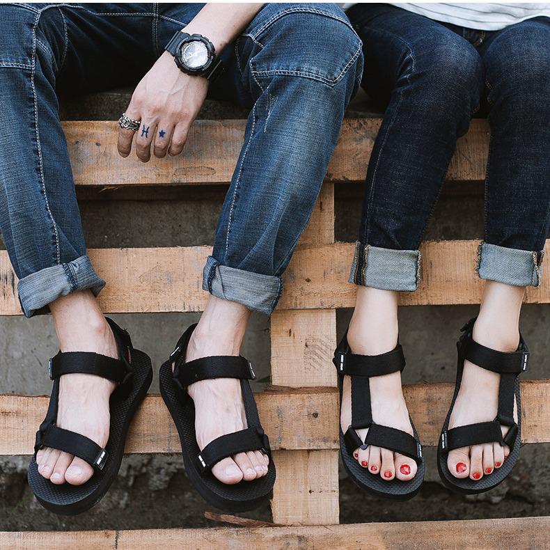 Summer Fitness Hiking Sandals: Lightweight Trendy Beach Shoes for Couples