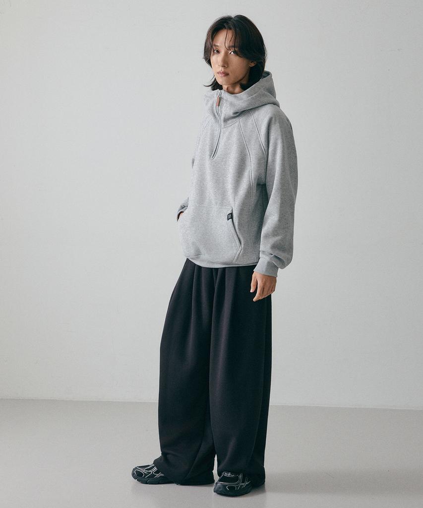 LXT Double-Pleat Hidden String Wide Sweatpants [Black]