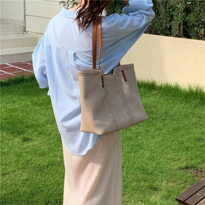 Korean Style New Fashion Stylish and Personalized Tote Bag Retro Shoulder Handbag Commuter Large Capacity Bag for Women