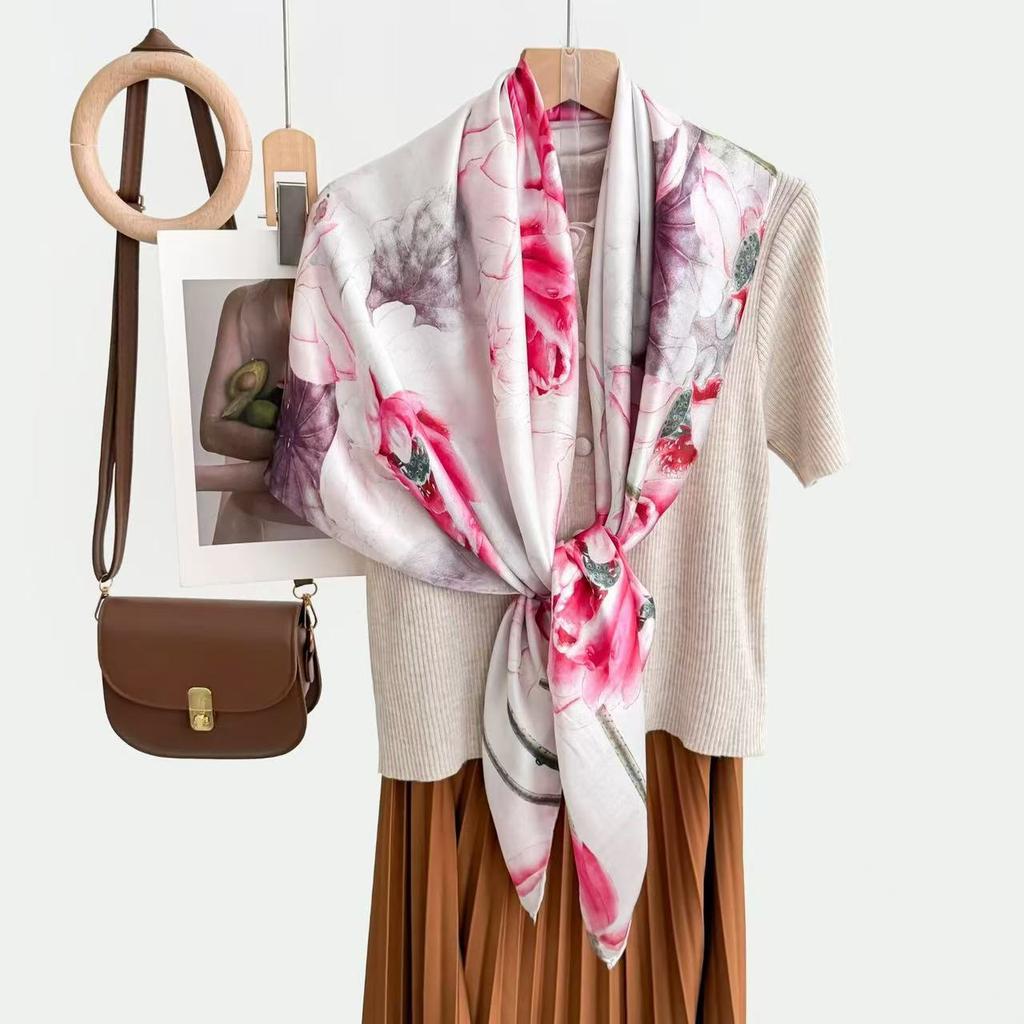 New fashion 111 mulberry silk silk scarf, women's Spring Festival gift for elders to keep warm 111 silk collection