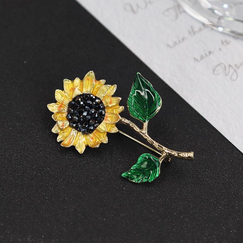 Van Gogh Sunflower Brooch Retro Temperament Painted Enamel Pin Simple Brooch Dress Jacket with Accessories Women