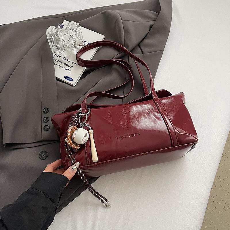 Korean version niche underarm bag women's 2025 new trendy retro portable commuter bag simple large-capacity shoulder bag