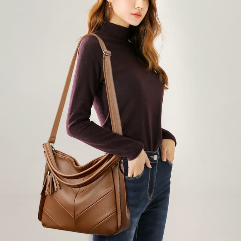 Shoulder bag Practical versatile underarm messenger bag