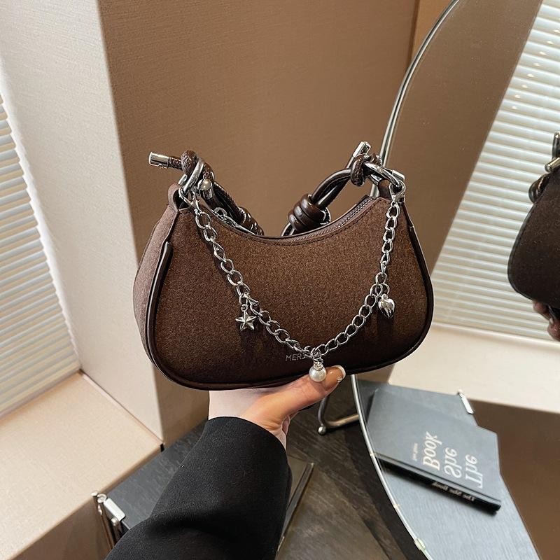 Premium Sense Underarm Bag Women 2025 New Trendy Fashion Woolen Foreign Style Messenger Bag Daily Go Commuting Bag