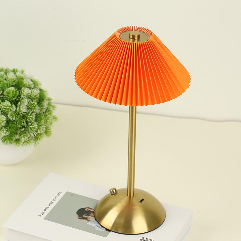 LED Table Lamp Creative Atmosphere Desk Lamp USB Rechargeable Table Lamp Vintage Bedroom Bedside Study Decorative Night Lights
