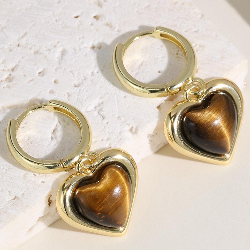 

Elegant Natural Tiger Eye Heart Stud Earrings - Autumn/Winter Style, Fashionable and Versatile Light Luxury Jewelry for Women.
