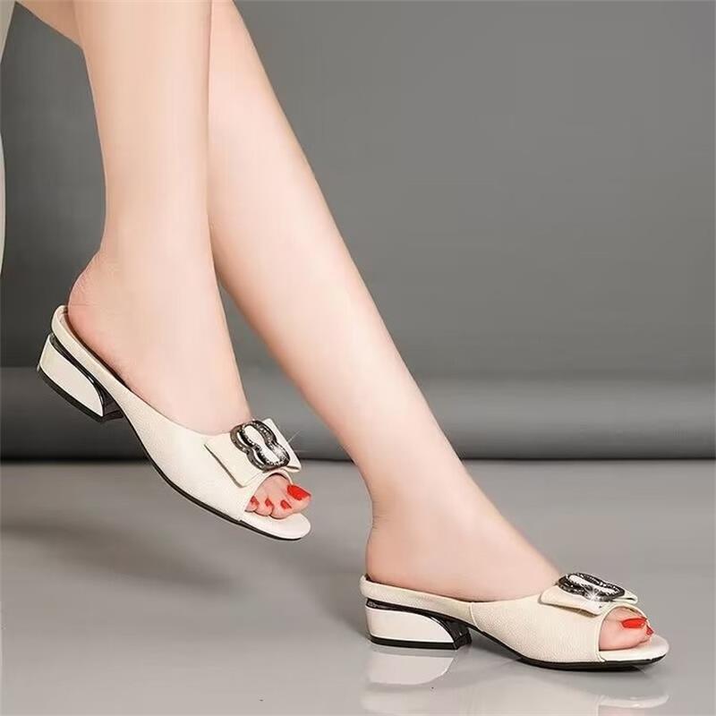 2025 New Cool Slippers Women's Summer Flat Bottom Wear Soft Leather Medium Heel Thick Heel Bow Fish Mouth Fashion Low Heel Sandals