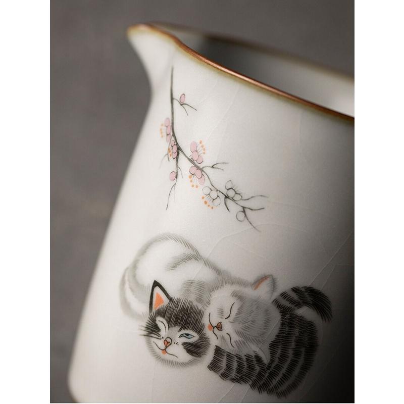 300ml Ru Kiln Fair Cup Cute Cat Tea Divider Ceramic Even Cup Gong Cup