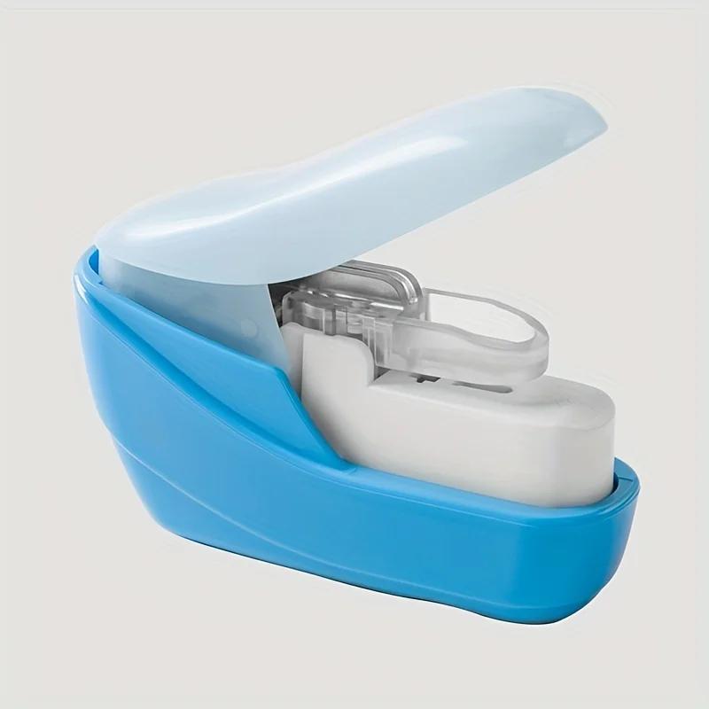 

Upgrade Your Office Supplies with 1pc Handheld Rotating Heavy-duty Staples синий