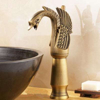Grifo Retro europeo, grifo de lavabo frío y caliente con cisne, grifo Retro de cobre lleno debajo del lavabo del mostrador, grifo dorado