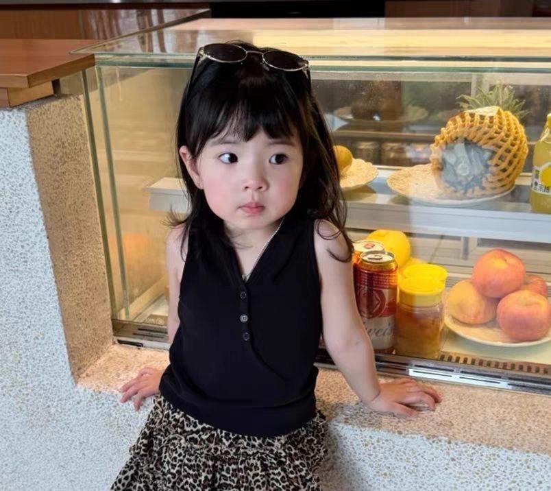 Korean Retro Leopard Print Sleeveless V-Neck Hooded Vest & Layered Skirt Set for Girls Size 120