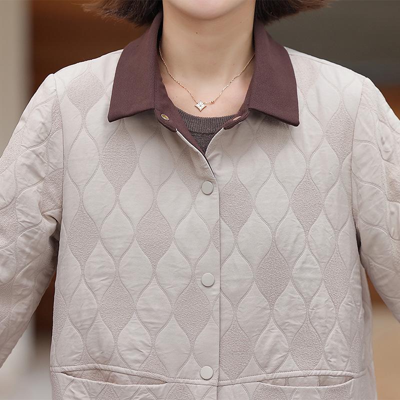 Elegant Spring Jacket for Fashionable Middle-Aged Women - Age-Reducing, Slimming Style for Spring and Autumn