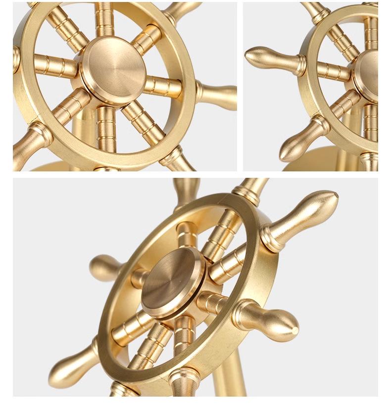 Ornement Spinner Roue de Navire en Laiton Rotatif - Décoration de Bureau en Métal & Cadeau