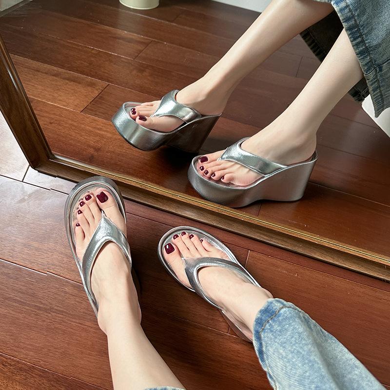 Small Height-increasing Thick-bottomed Flip-flops Female Summer Outer Wear Pinch Foot Muffin Slippers Slope Heel Sandals Female
