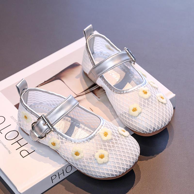 Girls Flat Shoes Mesh Breathable Kids Sandals Embroidered Flowers 2025 Summer New Children Princess Shoes Sweet Trend Soft Sole