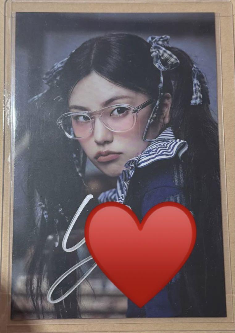 

[Б/У] Автограф ITZY GOLD Йеджи Открытка Target US