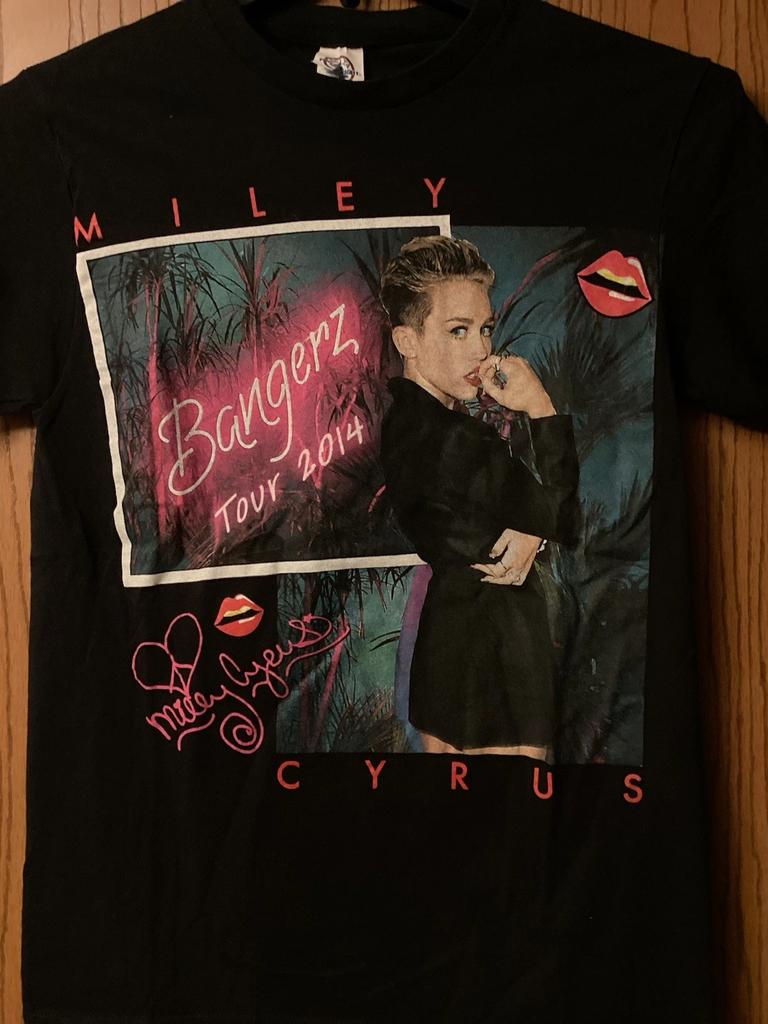 Miley Cyrus - „Bangerz“ Tour 2014 - Schwarzes Shirt - Beidseitig bedruckt - S - Delta Pro