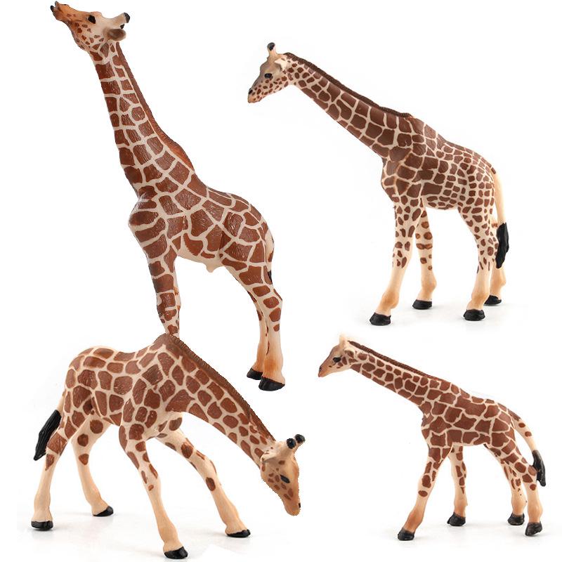 Giraffe Family Model Set - Wild Animal Simulation Toys (4-Piece, Large To Small)