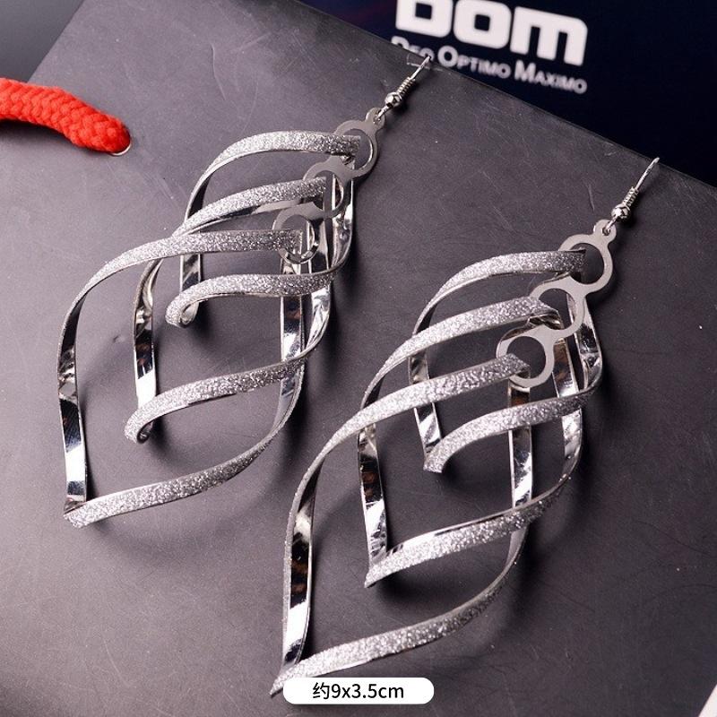 Fashion exaggerated niche temperament fringed earrings retro personality versatile sequined earrings women's long ear jewelry