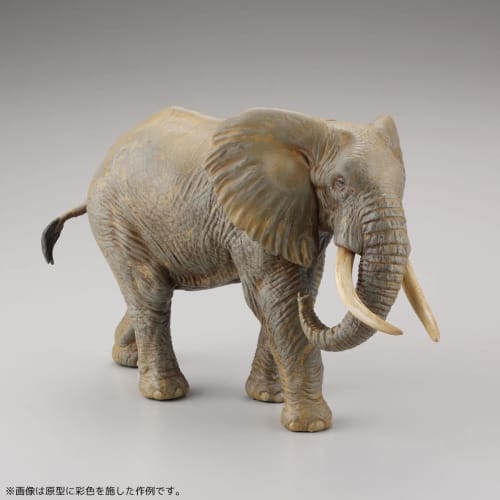 Kaiyodo ART PLA Tourist and African Elephant Set, 1/35 Scale, Unpainted and Unassembled Plastic Model Kit, Molded Color, AP010