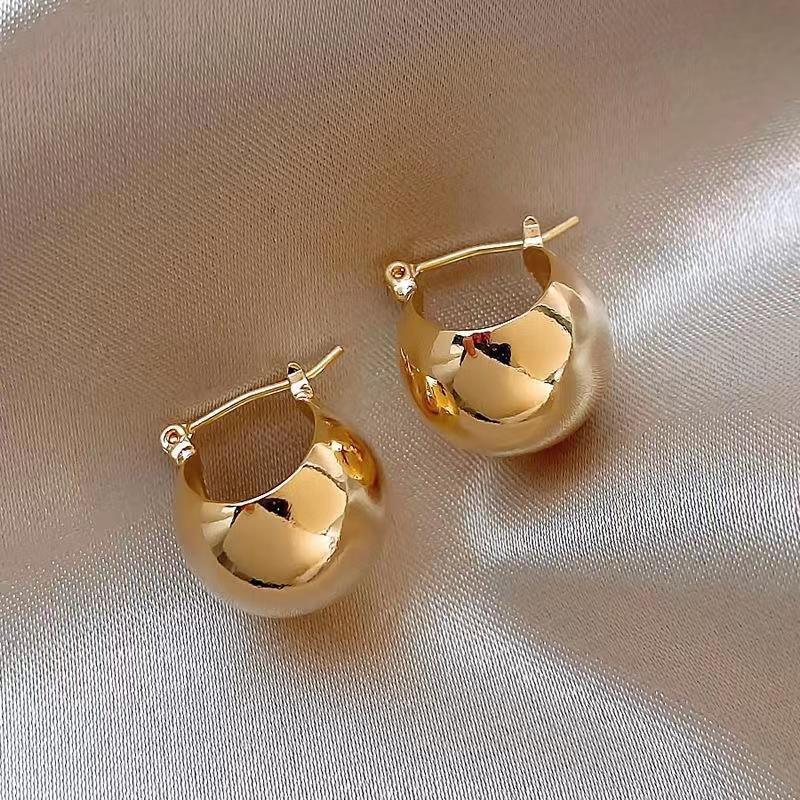 Atmospheric Simple Style, Metal Glossy Arc, Small C-shaped Semi-round Ball Temperament, Stud Earrings