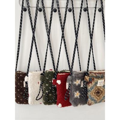 Neue Plüsch Herbst- und Winter Kleine Umhängetasche für Ausgehen Vielseitige Pendlertasche Handy- und Sonstiges Aufbewahrungstasche