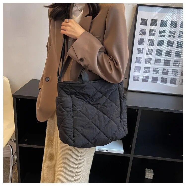Freizeit Nylon Umhängetasche Neue Minimalistische und Vielseitige Damen Handtasche Große Kapazität Einkaufstasche Premium Langlebig